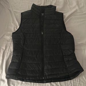 Large Amazon Basics this puffer